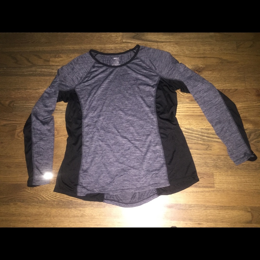 Long sleeve workout top